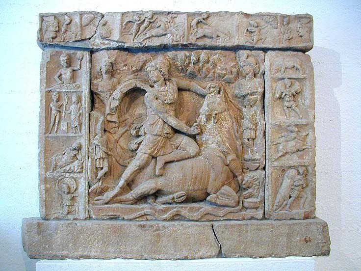 Рельеф, изображающий тавроктонию, II век н.э., Гейдельберг