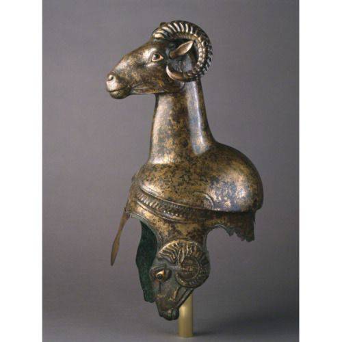 Воинский шлем с бараном, V в. до н.э., Южная Италия, музей Сент-Луиса, США