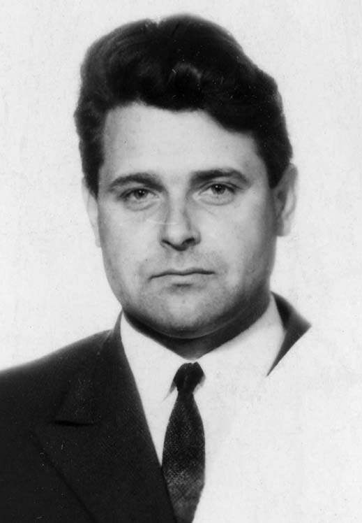 ПАХОМОВ Владимир Дмитриевич (7.05.1939 – 1.07.1999)