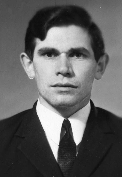 БЕЛЯЕВ Николай Никитович (род. 3.02.1945) 