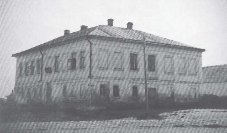 Дом Огарковых на 1-й Набережной ул. (ныне ул. Ленина), в котором размещался Лебедянский уездный отдел здравоохранения. Не сохранился.